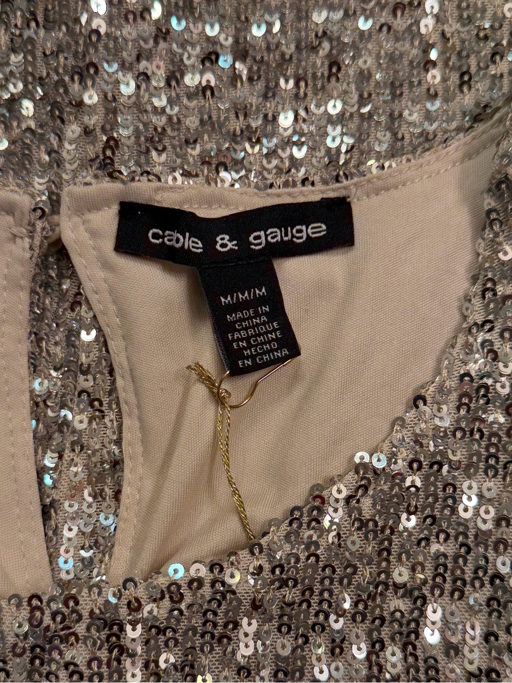 Cable & Gauge Champagne Sequin Short Sleeve Top Medium NWOT Lined - Picture 7 of 9